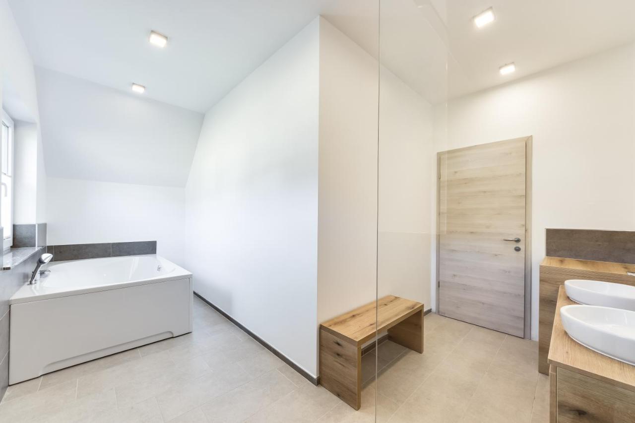 Chic Apartments With Finnish Sauna And Jacuzzi Kranjska Gora Ngoại thất bức ảnh